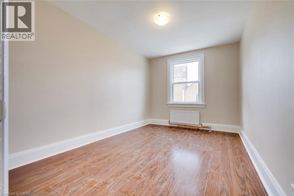 Photo 18 of 457 King Street E, Cambridge ON