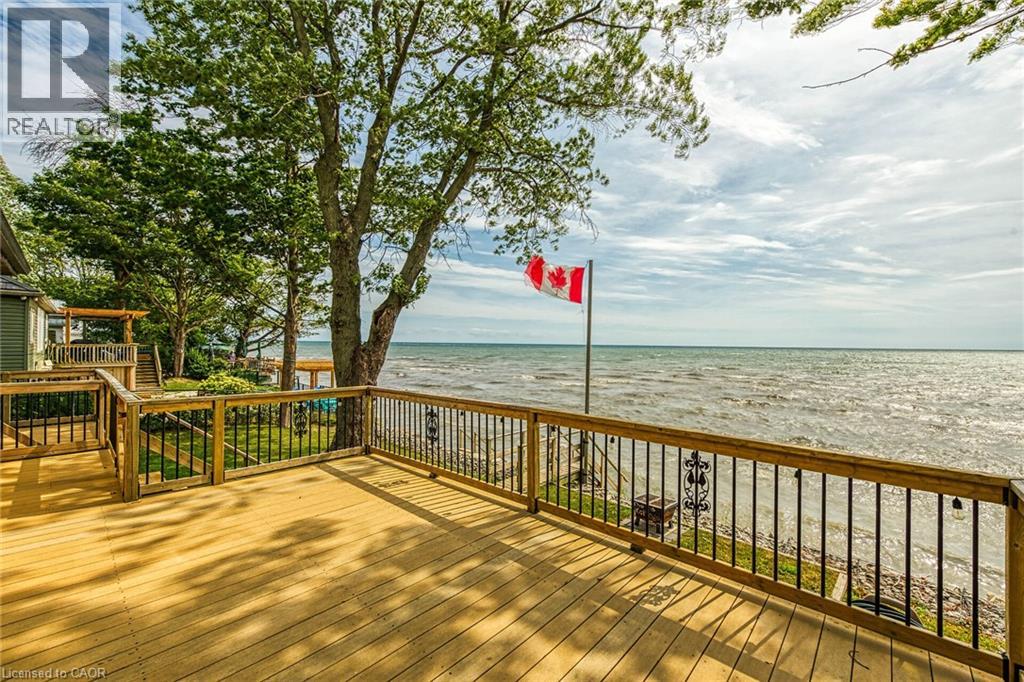 Photo 10 of 20 Hoover Point Lane, Selkirk ON