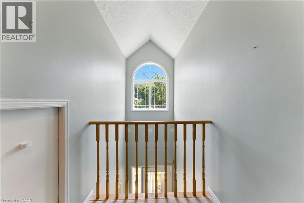 Photo 12 of 40 Wesleyan Court Unit 6, Ancaster ON
