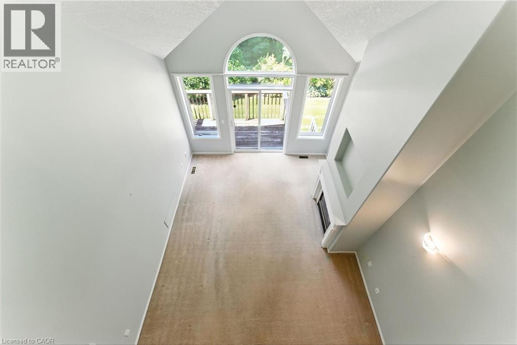 Photo 24 of 40 Wesleyan Court Unit 6, Ancaster ON