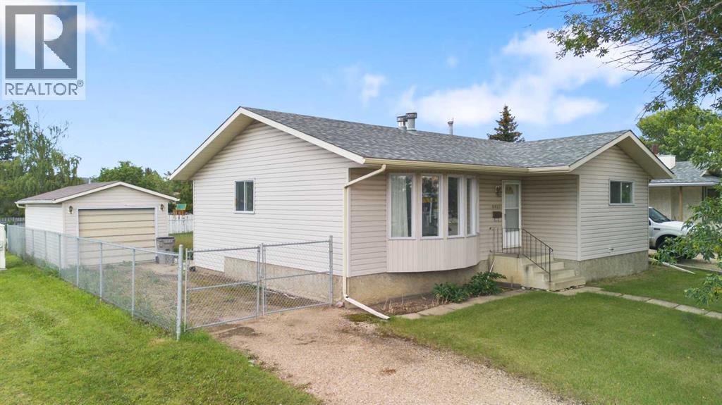 Photo 2 of 6637 Poplar Drive, Grande Prairie AB
