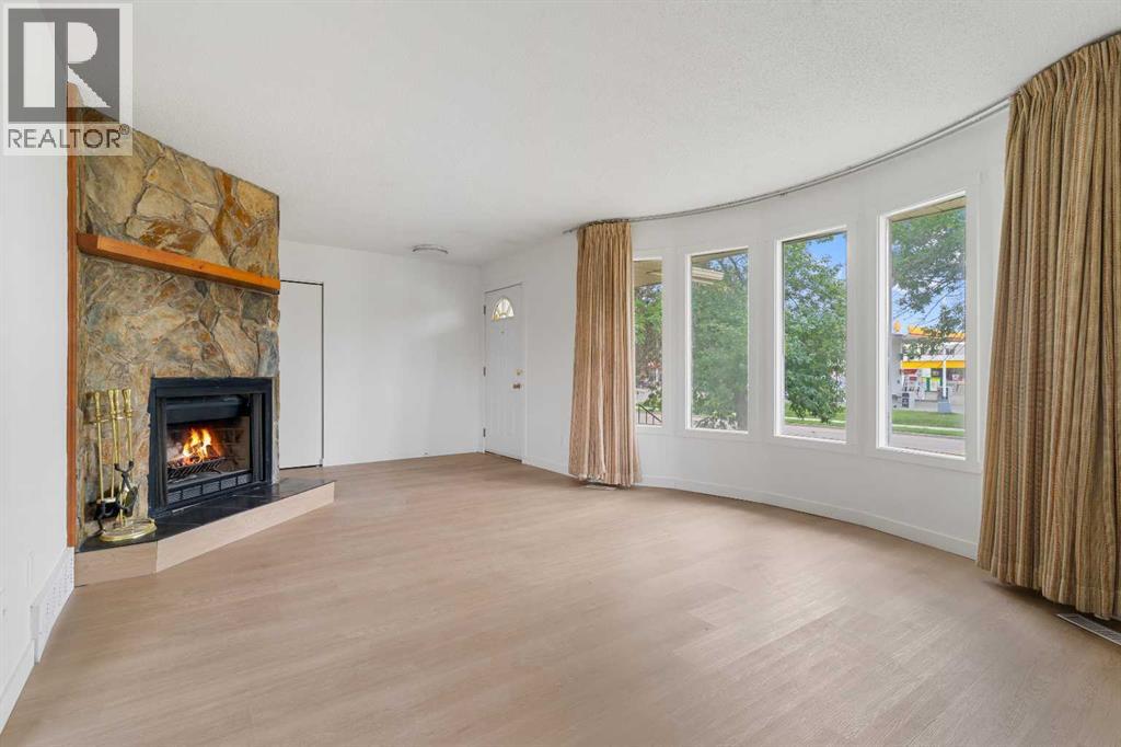 Photo 6 of 6637 Poplar Drive, Grande Prairie AB