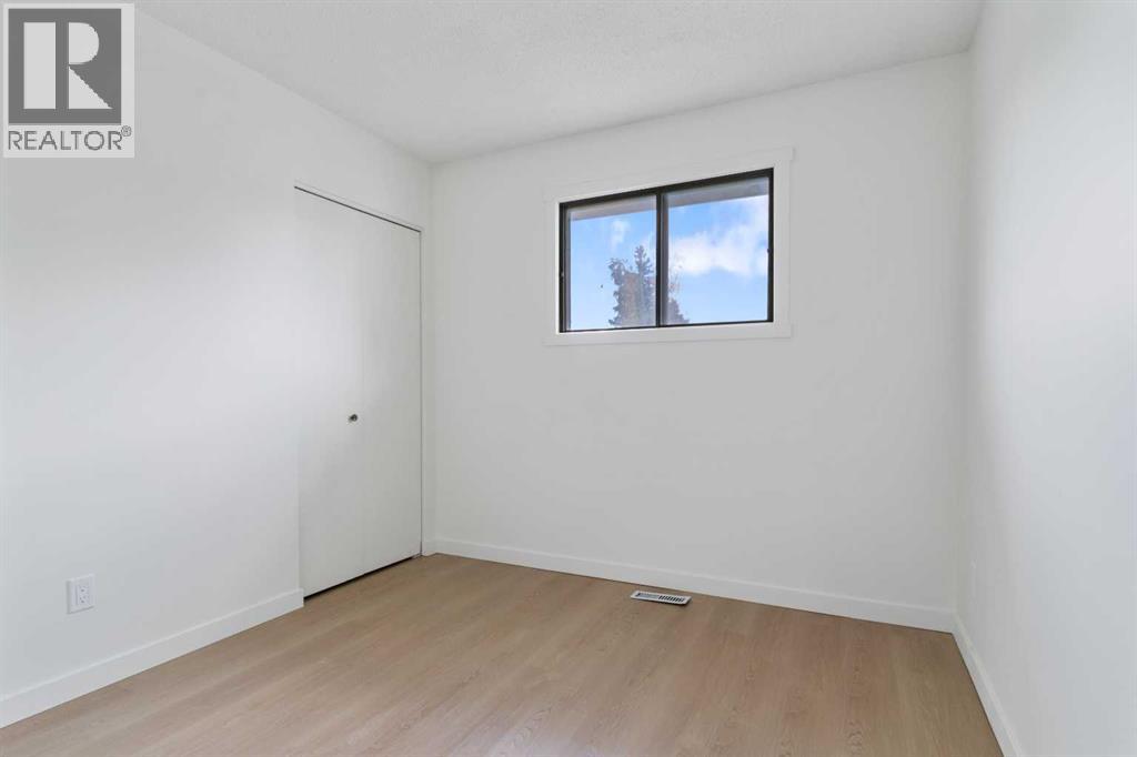Photo 15 of 6637 Poplar Drive, Grande Prairie AB
