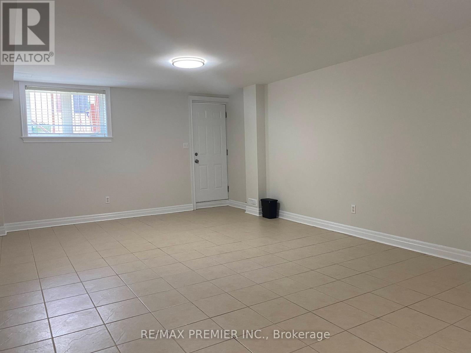 Photo 5 of Basement 34 Algarve Crescent, Toronto ON