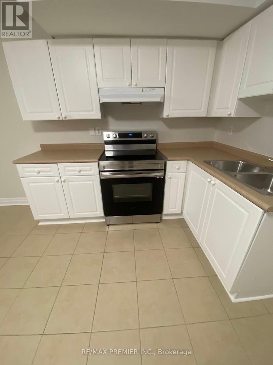 Photo 8 of Basement 34 Algarve Crescent, Toronto ON