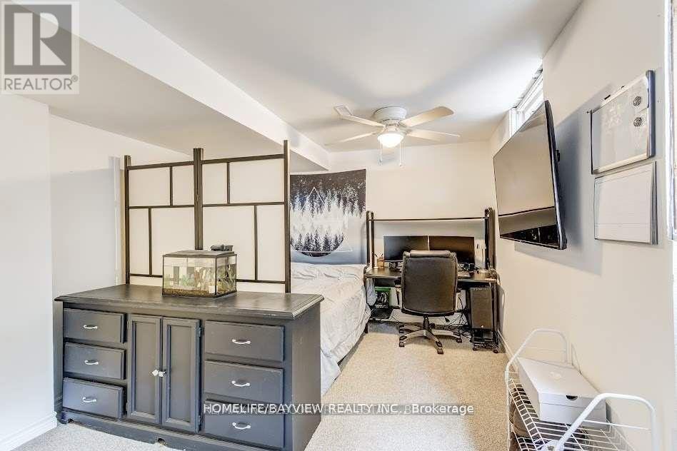 Photo 9 of 64 Rutledge Basement Avenue, Newmarket ON