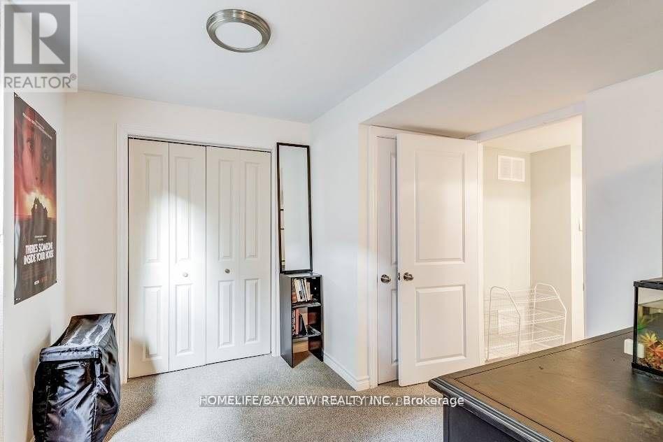 Photo 4 of 64 Rutledge Basement Avenue, Newmarket ON