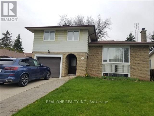 Photo 11 of 79 Osborne Crescent, Oakville ON