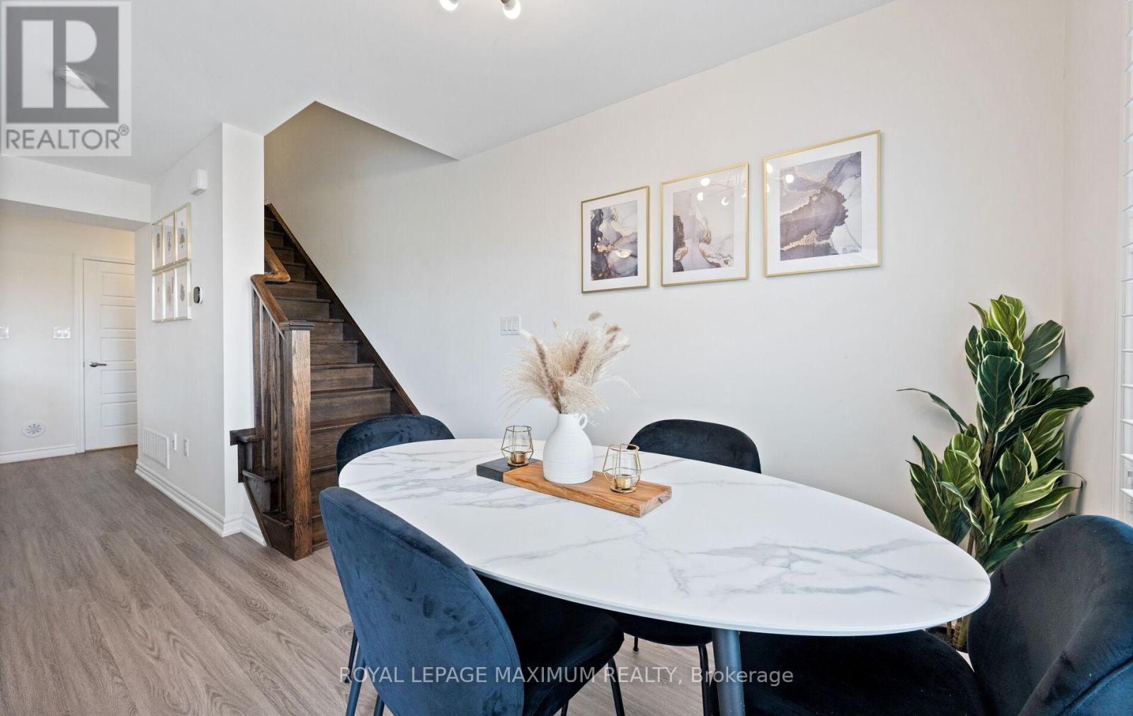 Photo 10 of 70 975 Whitlock Avenue, Milton ON