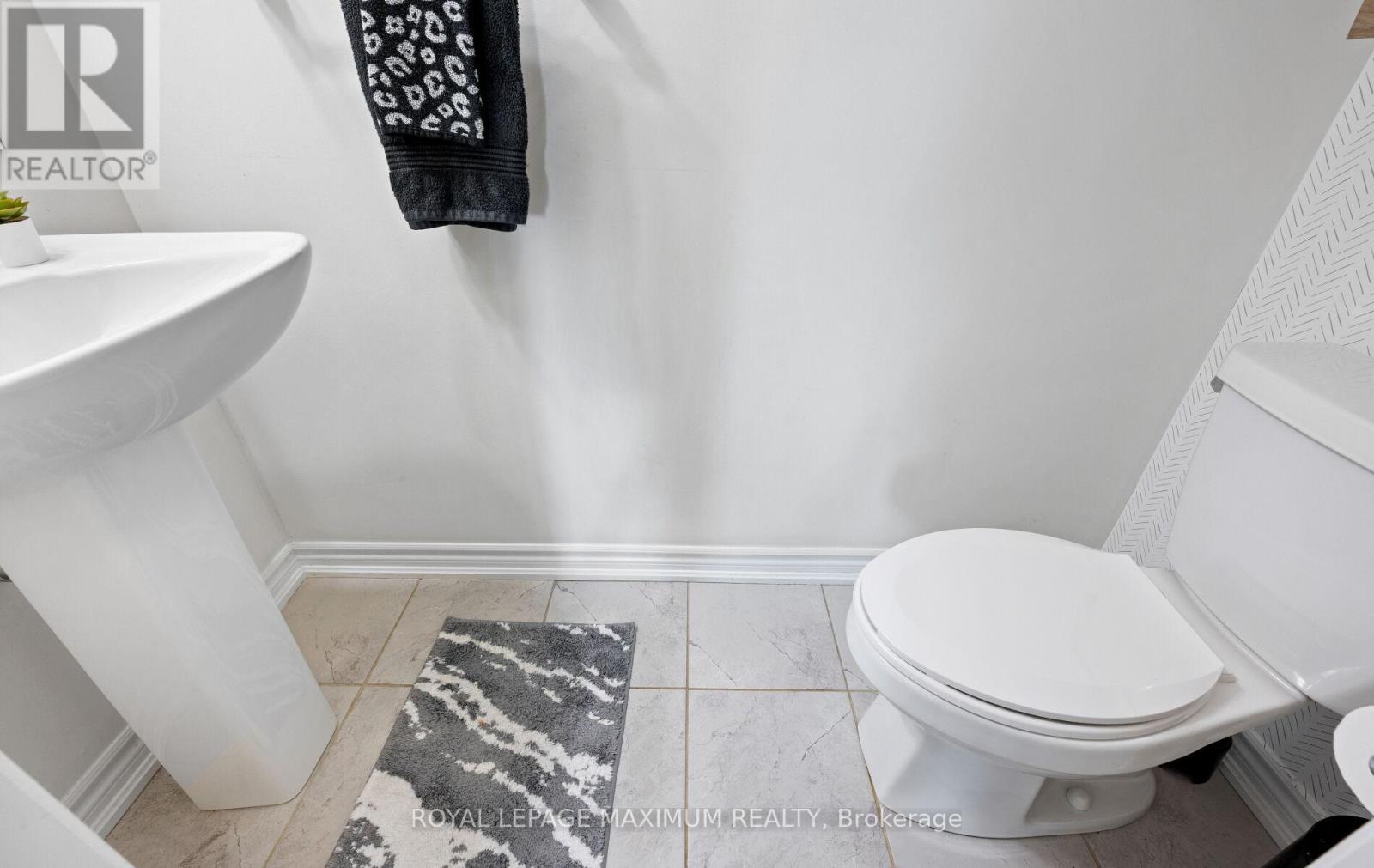 Photo 1 of 70 975 Whitlock Avenue, Milton ON