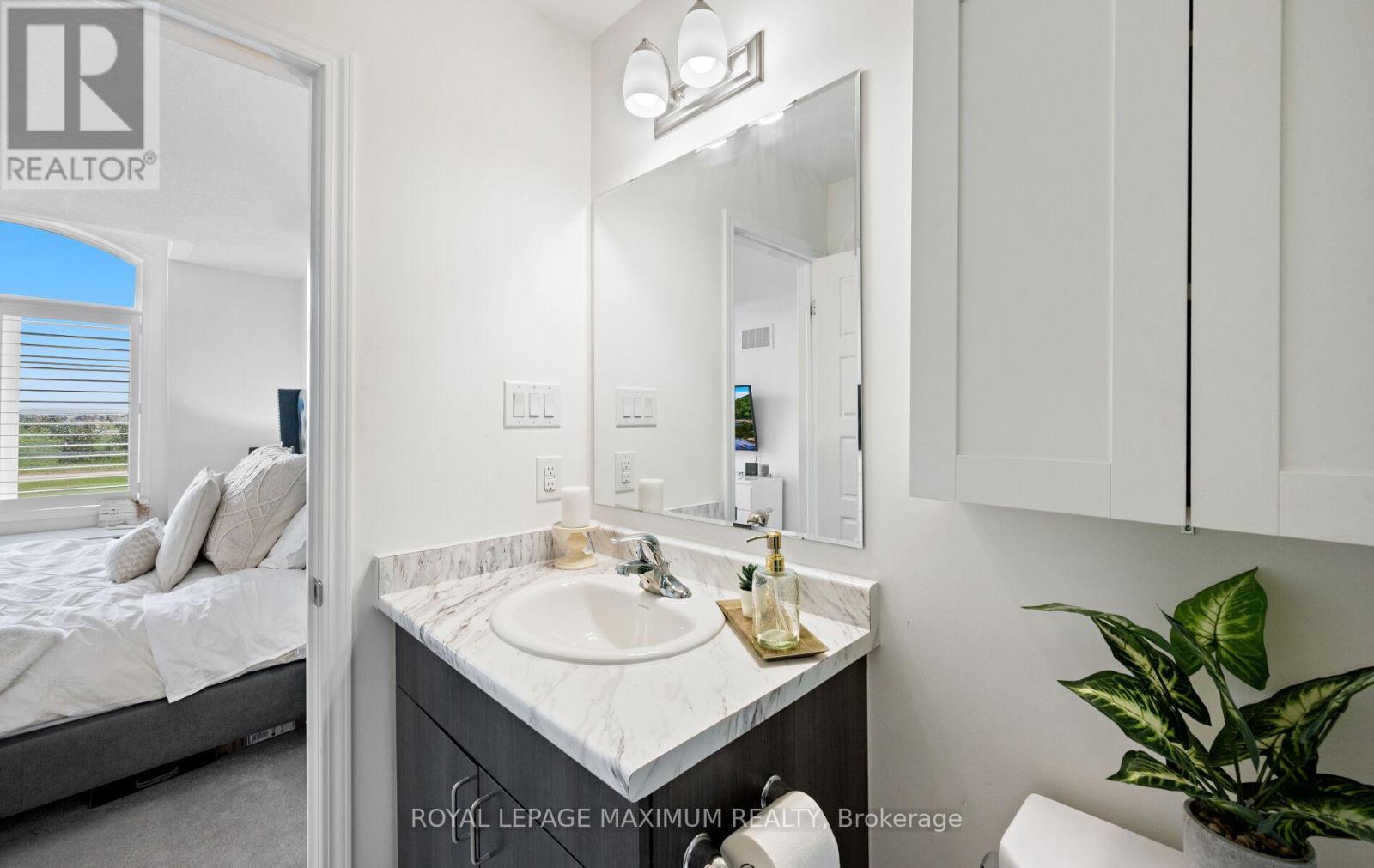 Photo 17 of 70 975 Whitlock Avenue, Milton ON