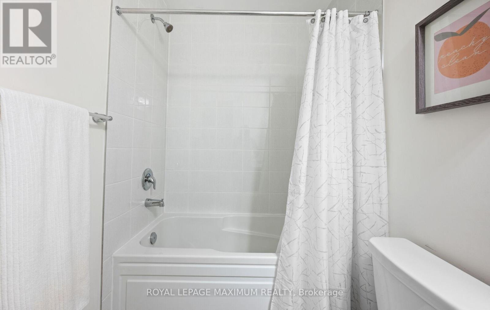 Photo 15 of 70 975 Whitlock Avenue, Milton ON