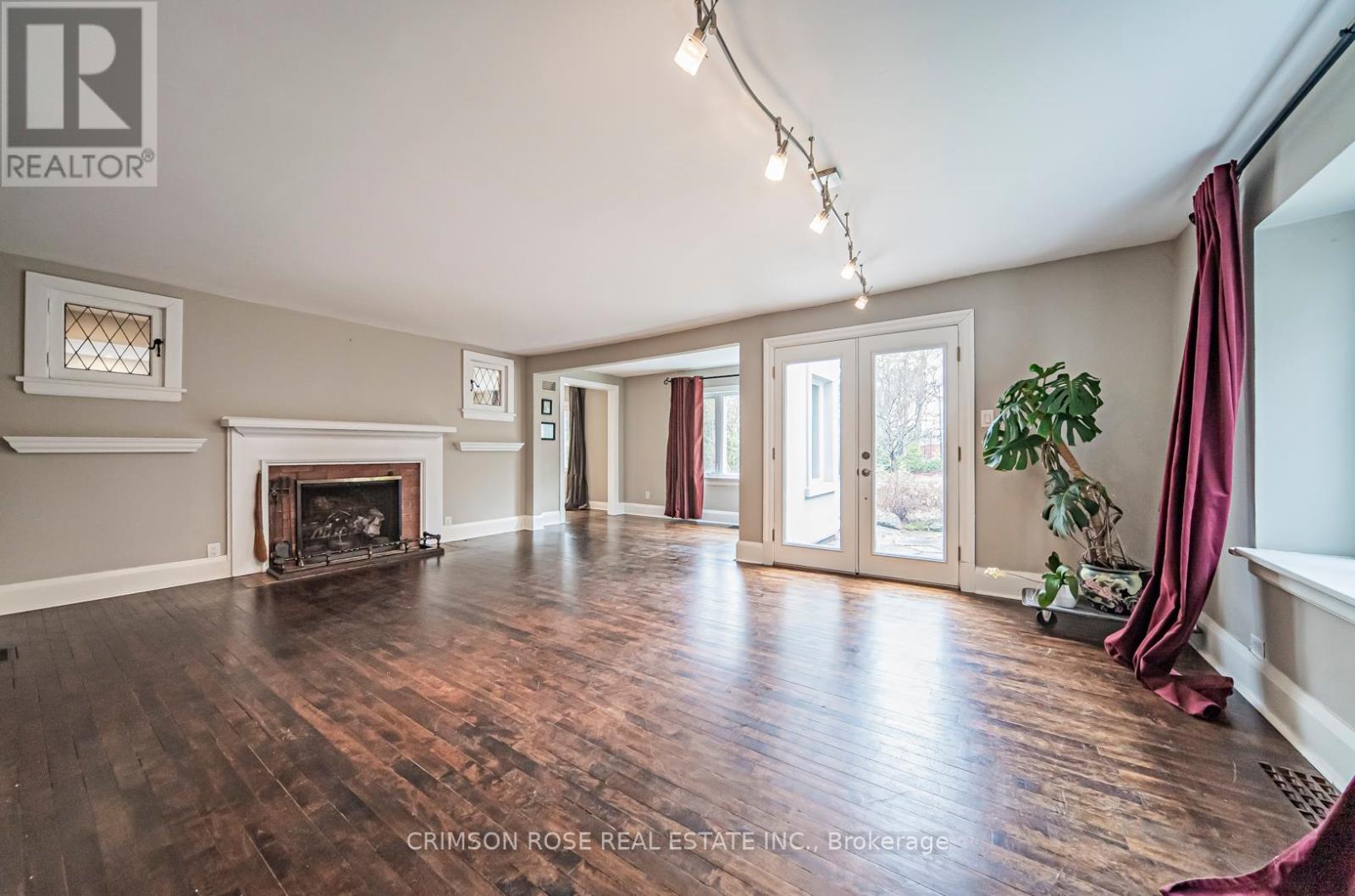Photo 11 of 40 Birch Hill Lane, Oakville ON