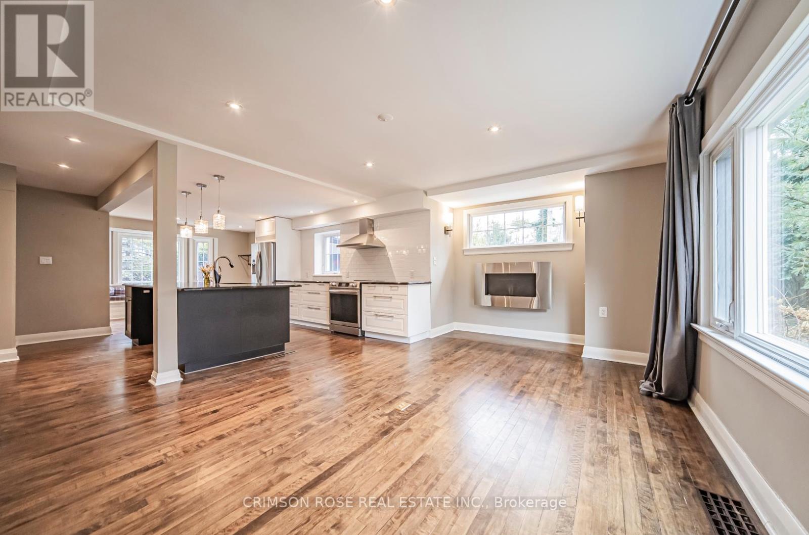 Photo 10 of 40 Birch Hill Lane, Oakville ON