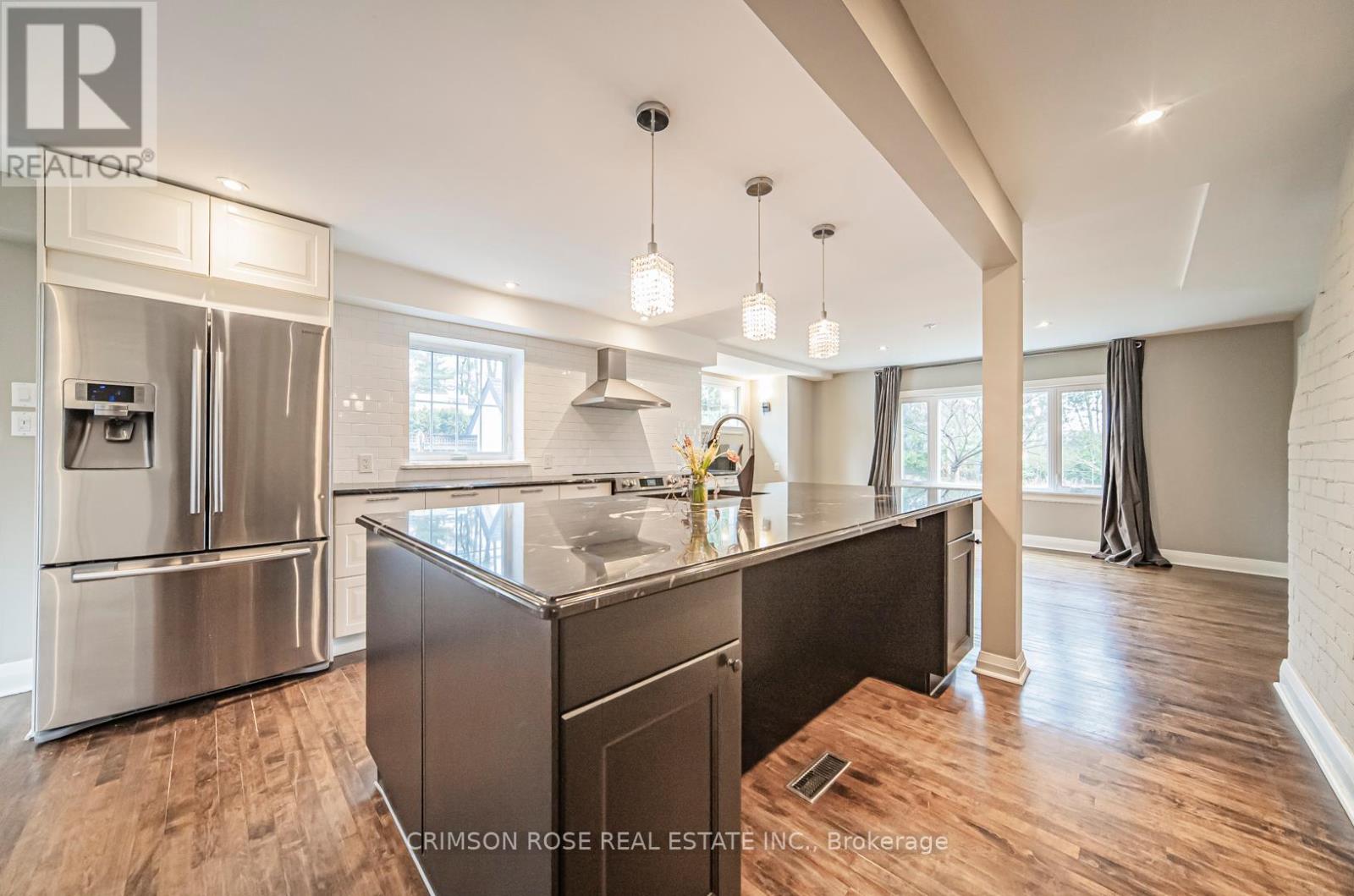 Photo 33 of 40 Birch Hill Lane, Oakville ON