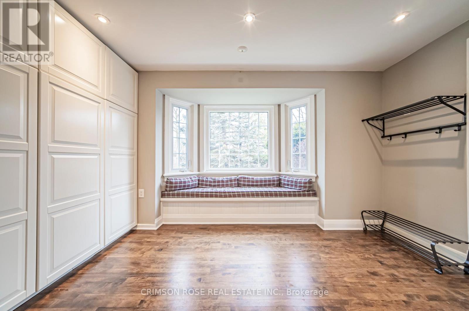 Photo 29 of 40 Birch Hill Lane, Oakville ON
