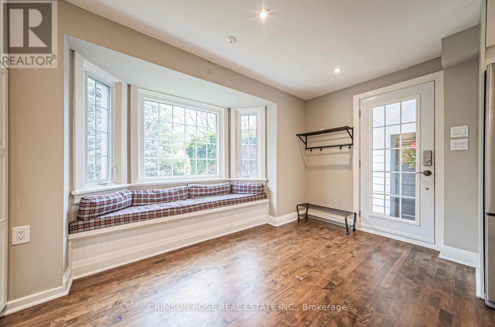 Photo 4 of 40 Birch Hill Lane, Oakville ON