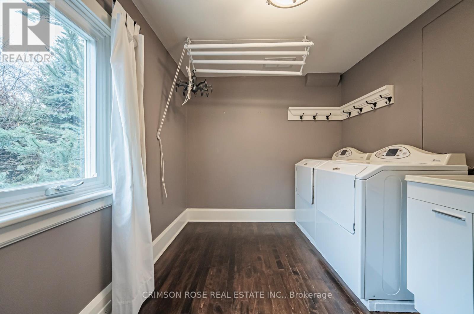 Photo 6 of 40 Birch Hill Lane, Oakville ON