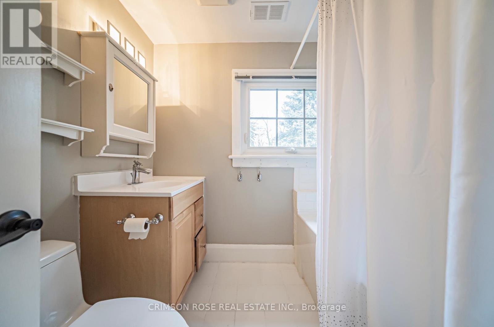 Photo 12 of 40 Birch Hill Lane, Oakville ON