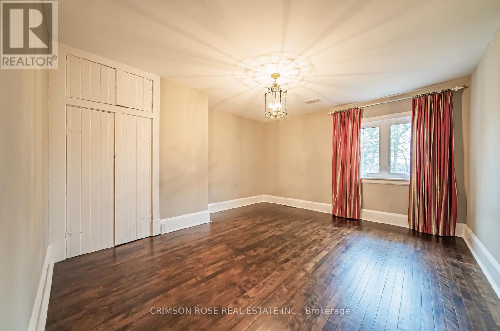 Photo 9 of 40 Birch Hill Lane, Oakville ON