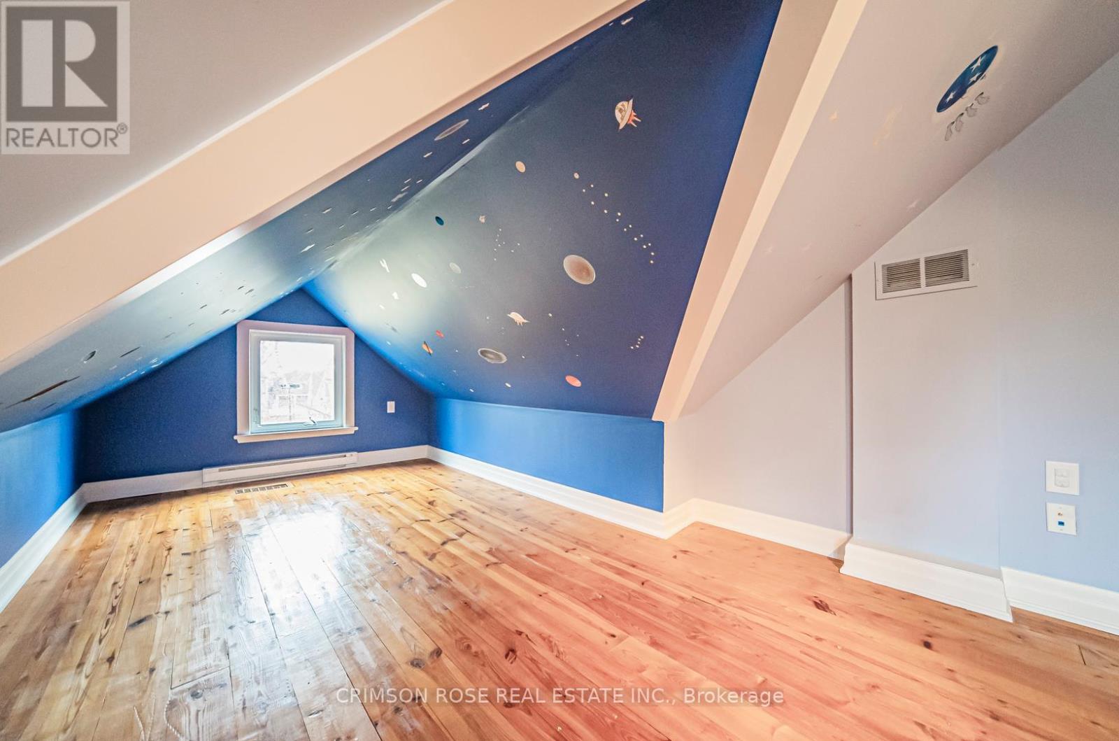 Photo 32 of 40 Birch Hill Lane, Oakville ON