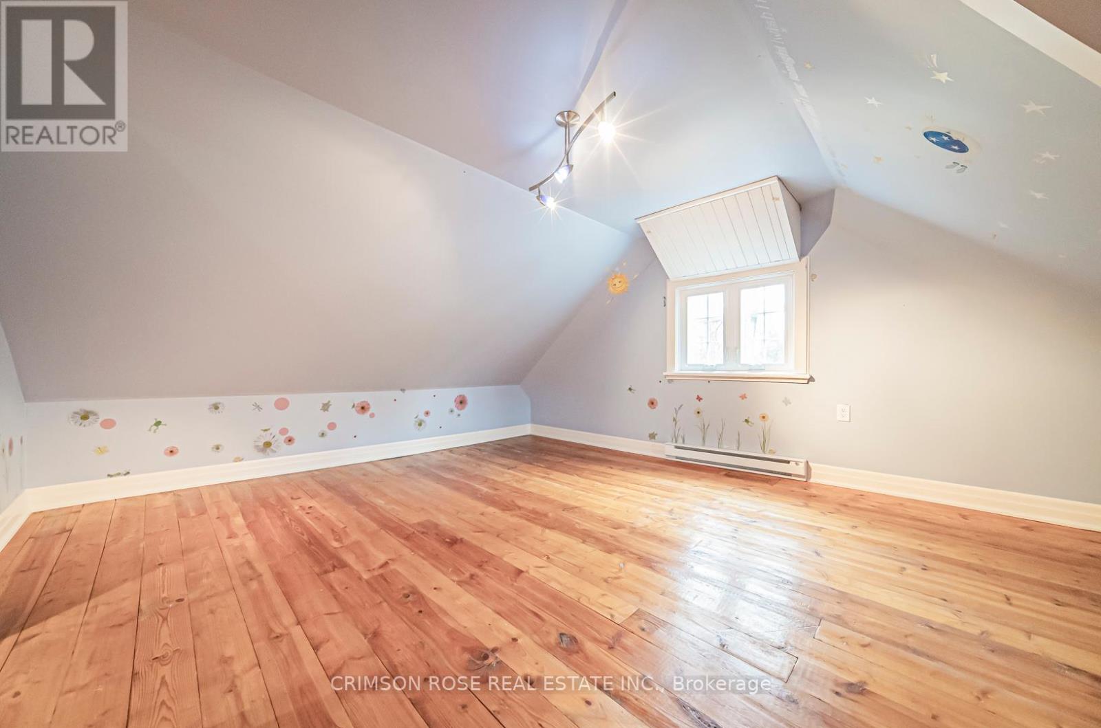 Photo 21 of 40 Birch Hill Lane, Oakville ON