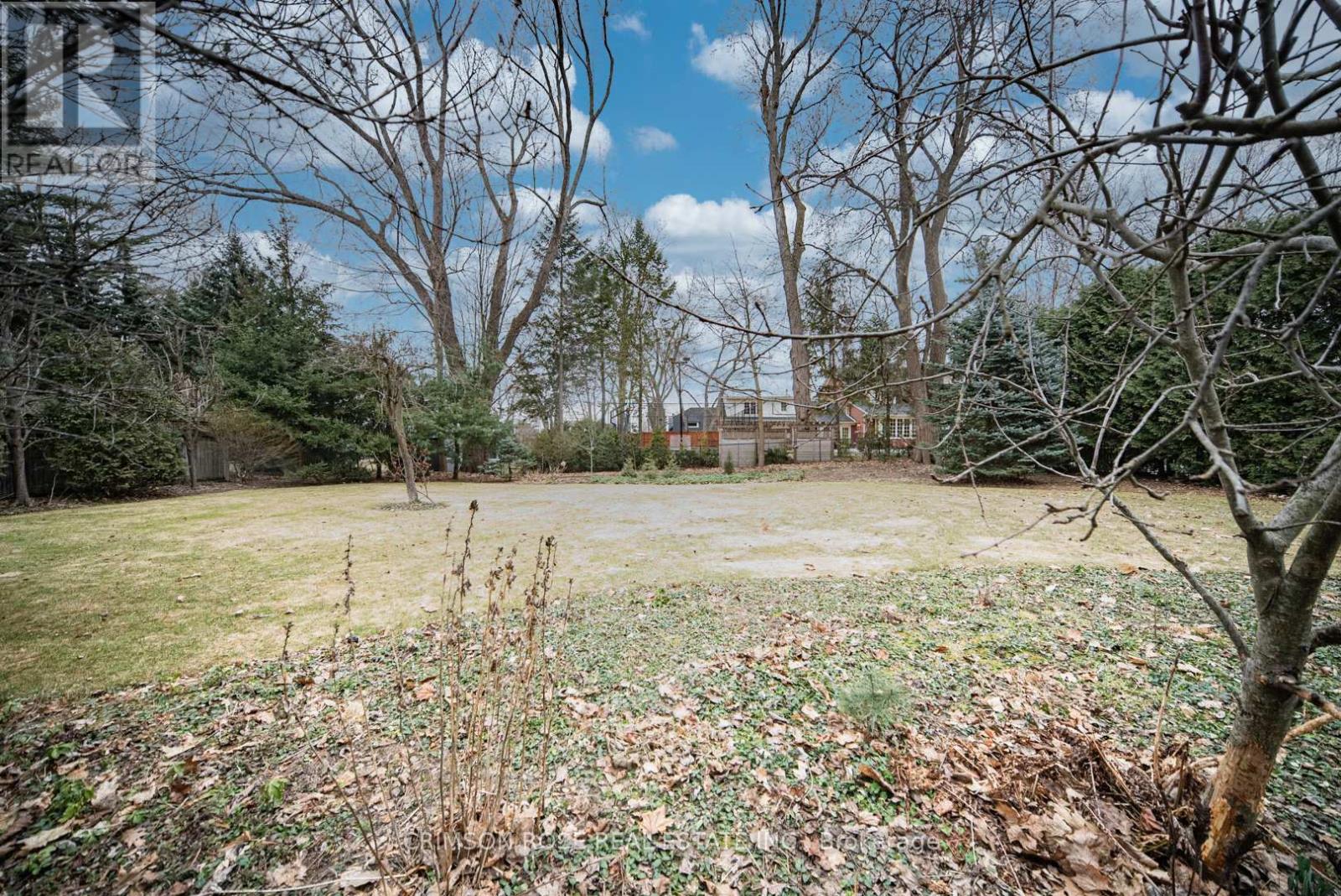Photo 16 of 40 Birch Hill Lane, Oakville ON