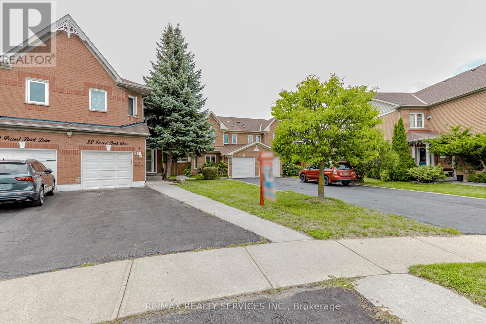 Photo 1 of 32 Pressed Brick Drive, Brampton ON