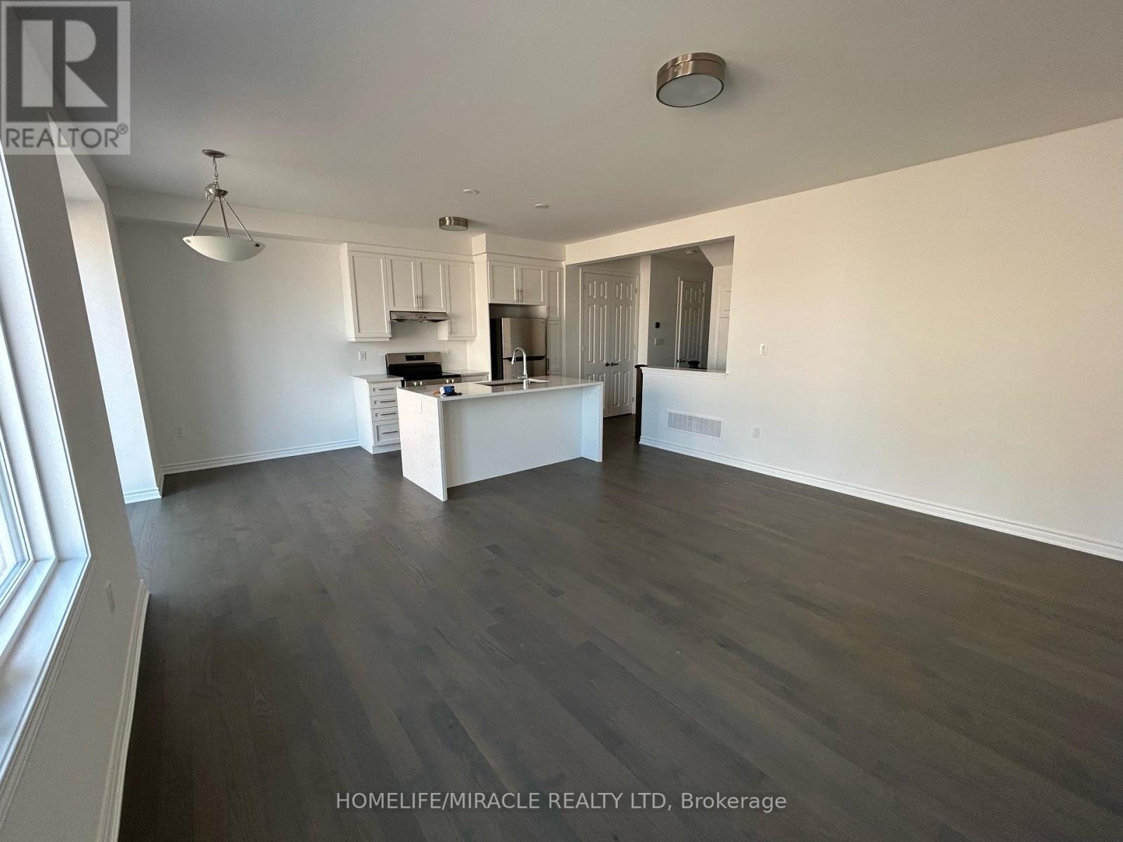 Photo 3 of 1209 Granary Street, Oakville ON