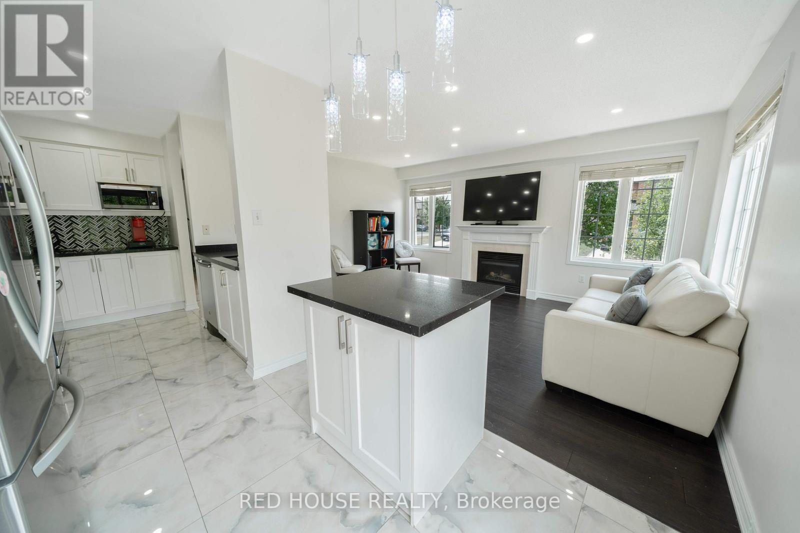 Photo 48 of 78 Passfield Trail, Brampton ON
