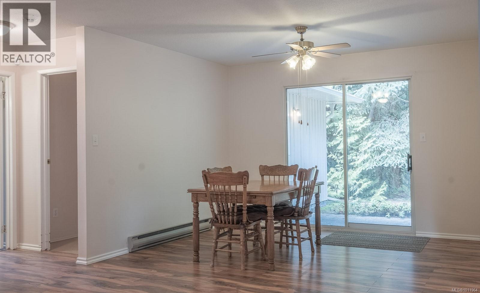 Photo 16 of 655 Dogwood Rd, Qualicum Beach BC