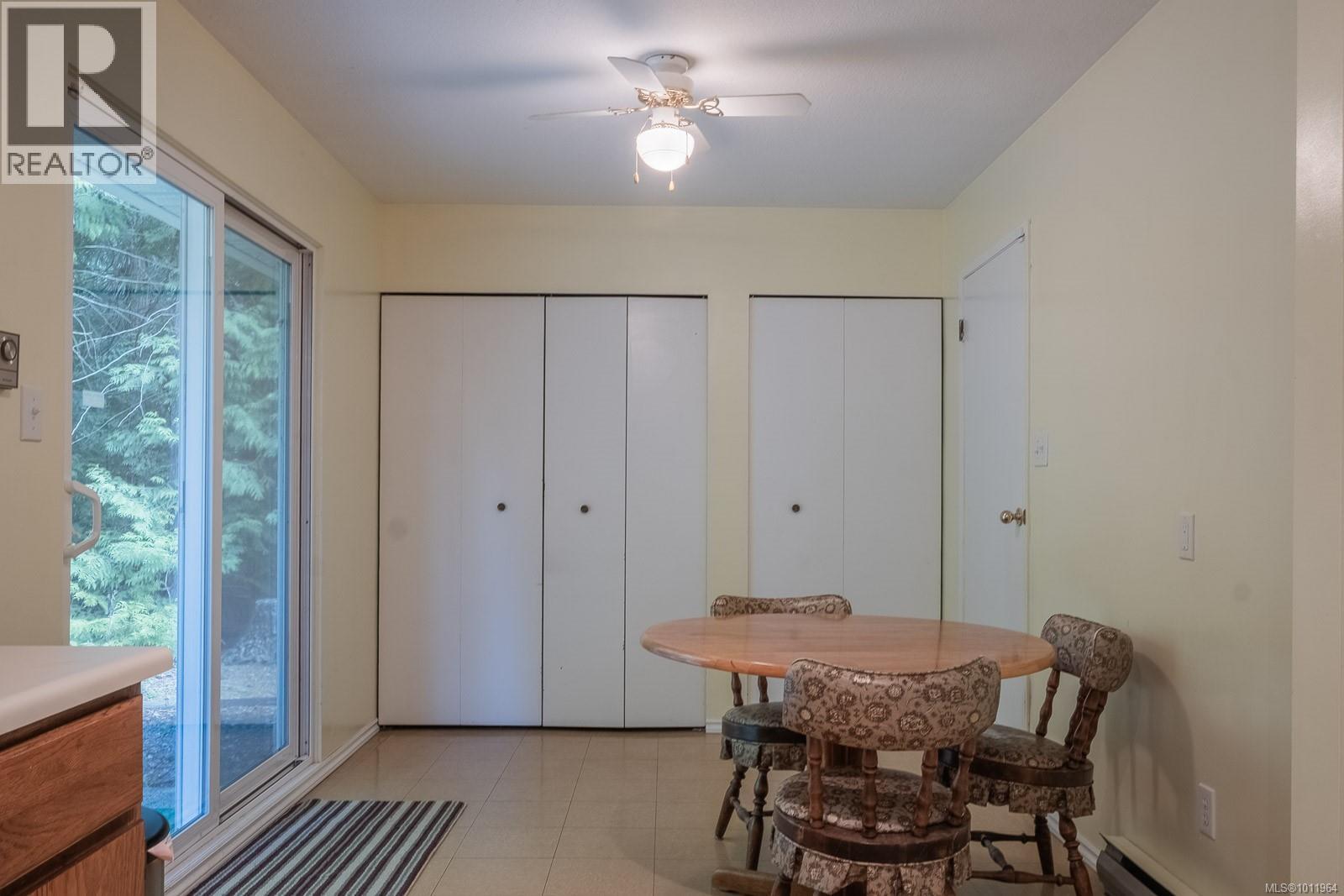Photo 22 of 655 Dogwood Rd, Qualicum Beach BC