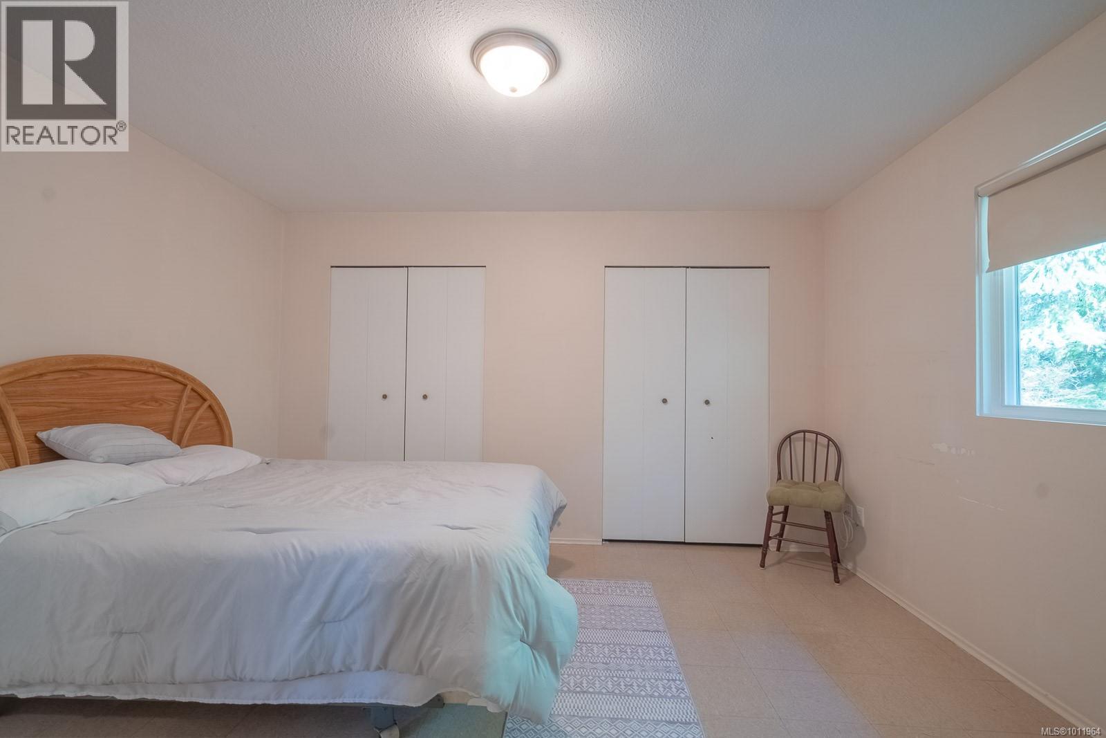 Photo 17 of 655 Dogwood Rd, Qualicum Beach BC