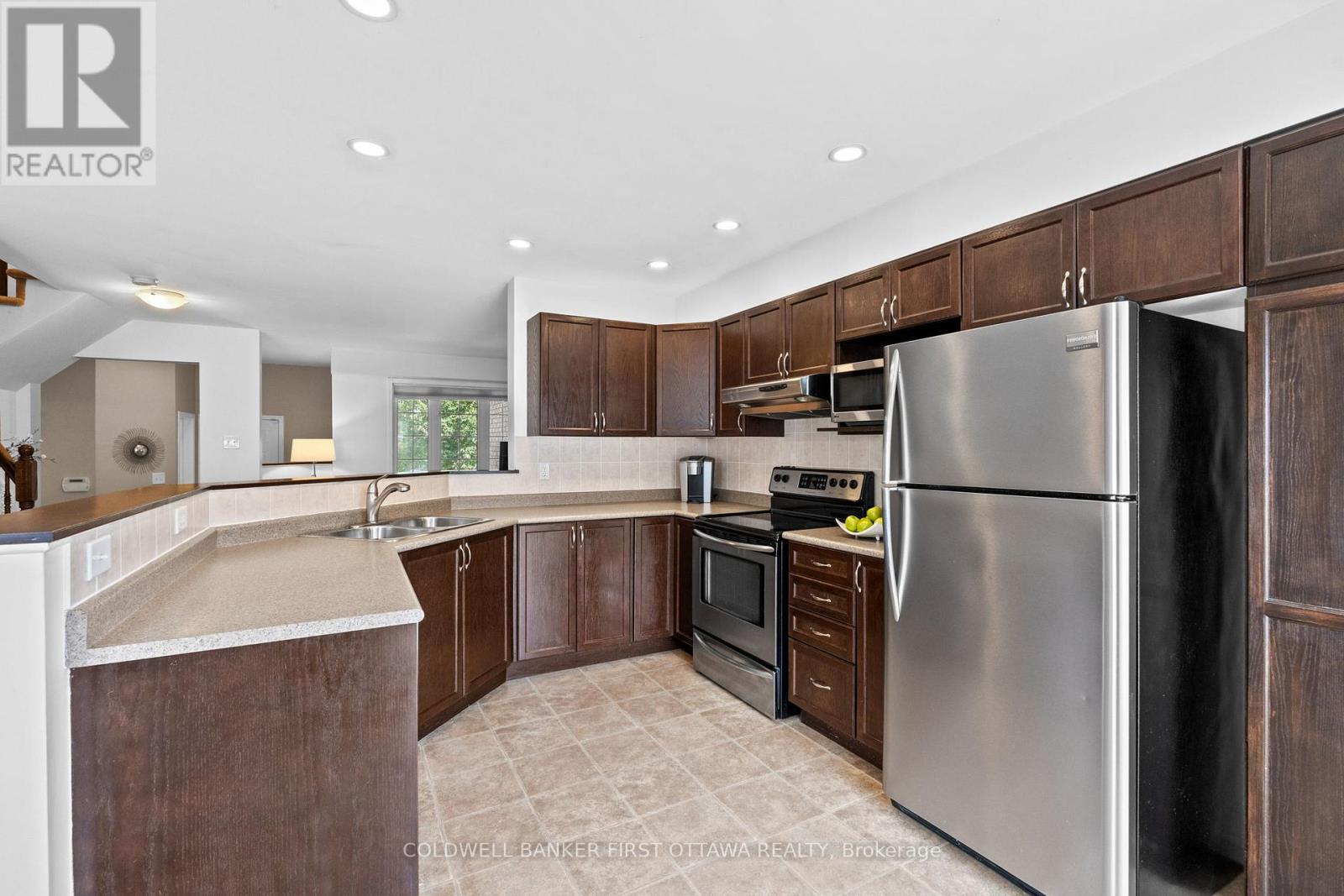 Photo 19 of 280 Applecross Crescent, Ottawa ON
