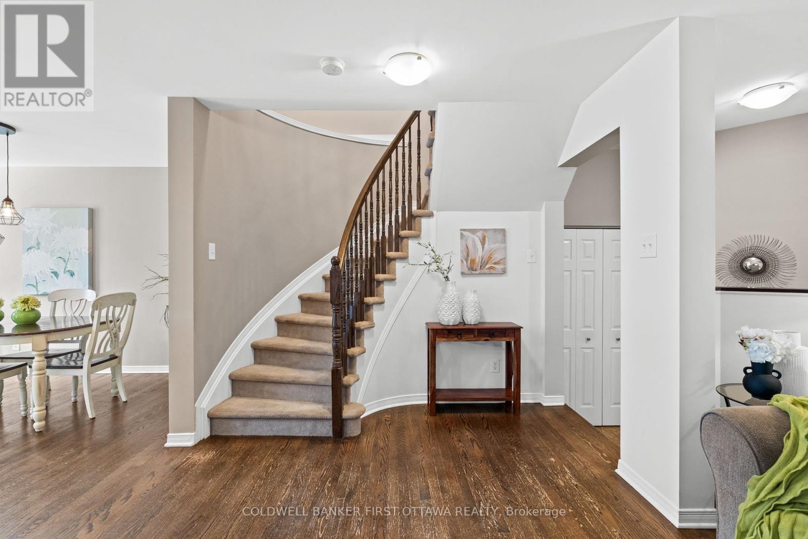 Photo 23 of 280 Applecross Crescent, Ottawa ON