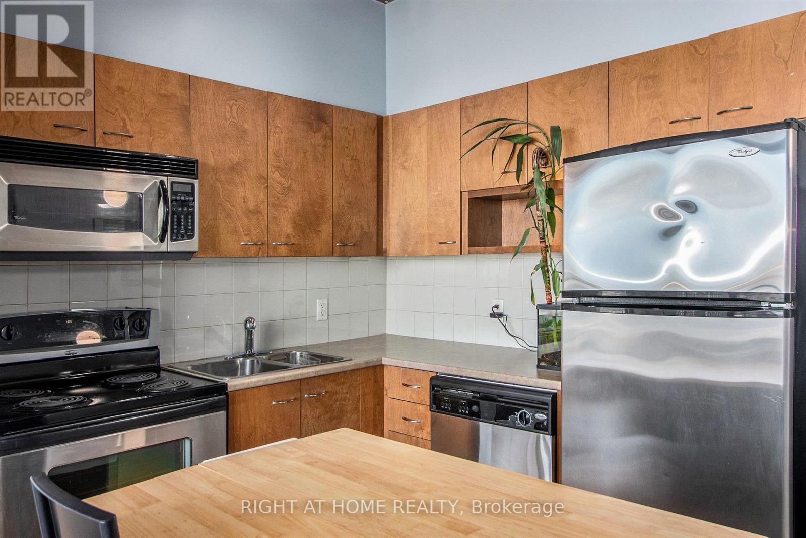 Photo 14 of 1102 179 George Street N, Ottawa ON