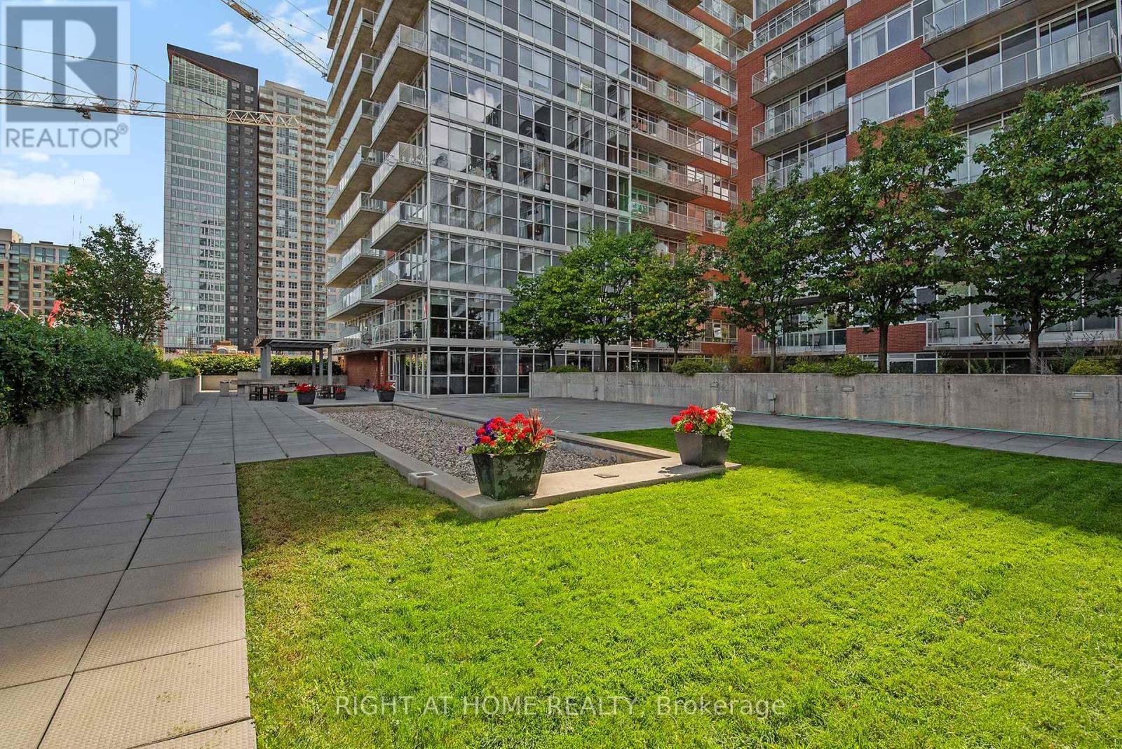 Photo 25 of 1102 179 George Street N, Ottawa ON