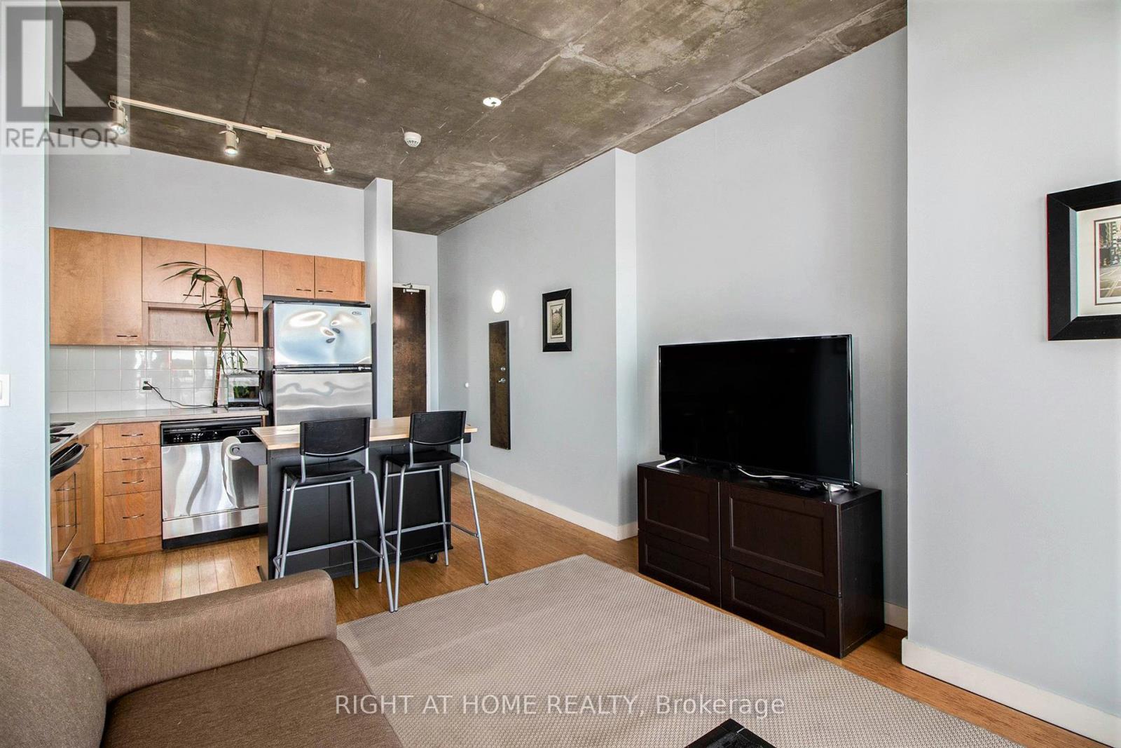 Photo 10 of 1102 179 George Street N, Ottawa ON