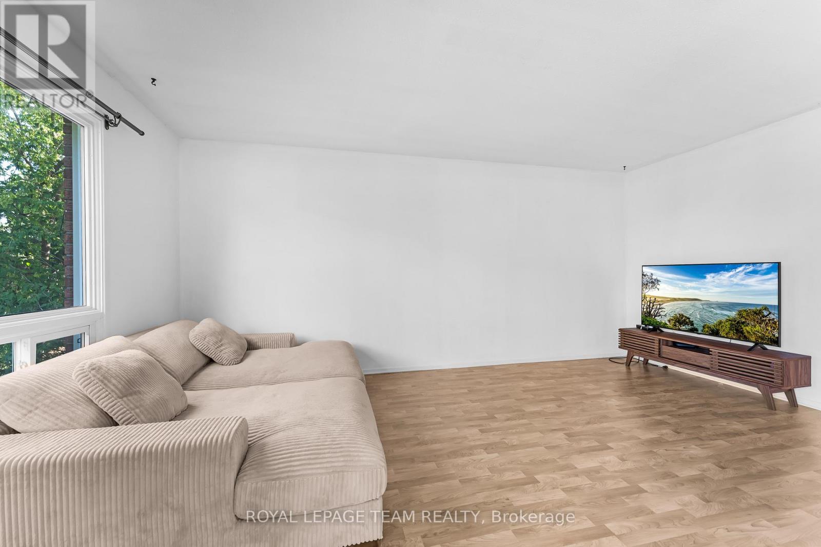 Photo 25 of 11 2415 Southvale Crescent, Ottawa ON