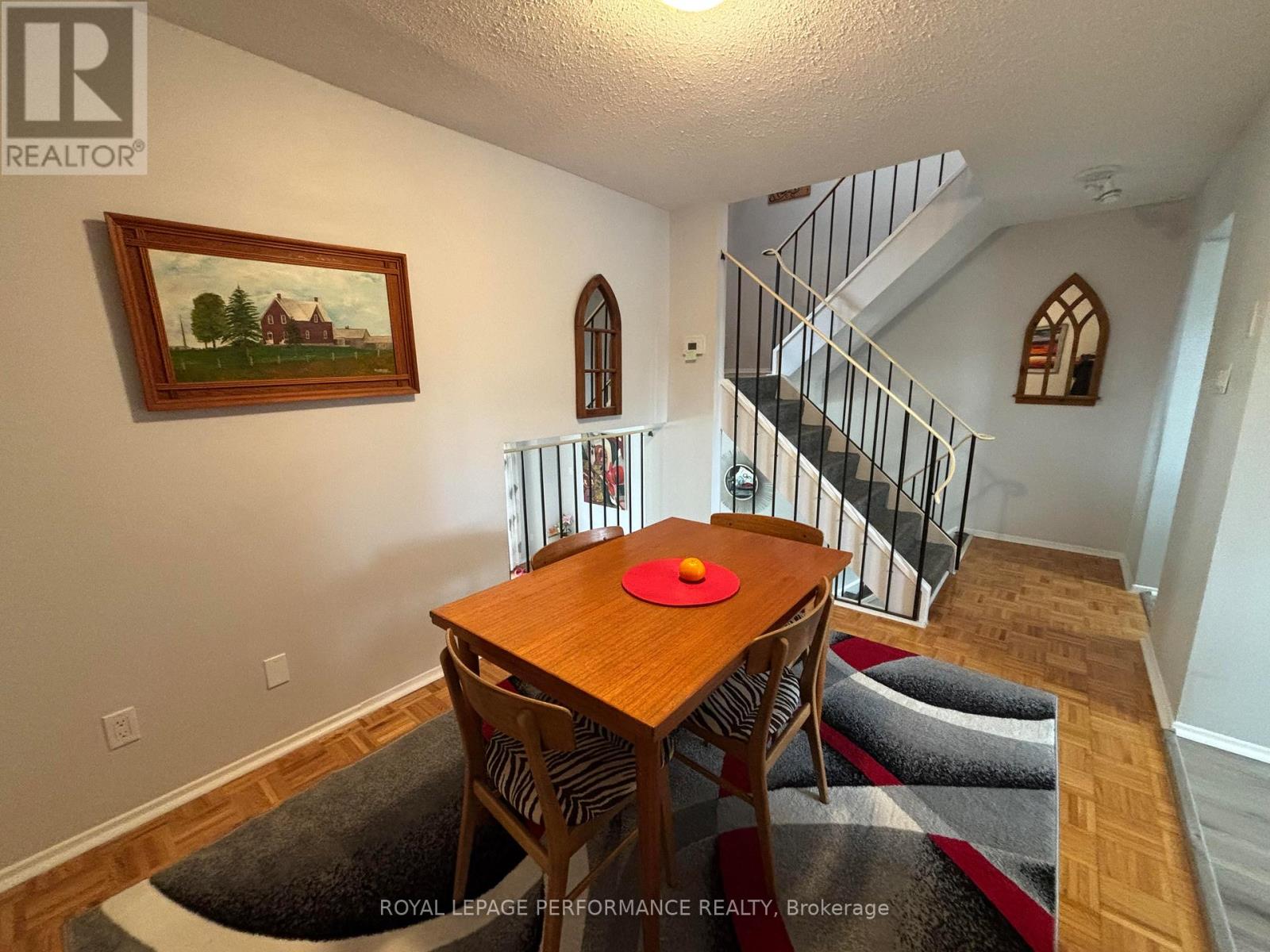 Photo 8 of 302 Salter Crescent, Ottawa ON
