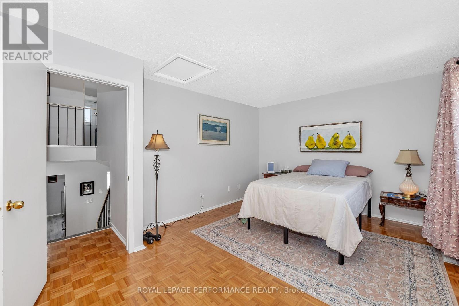 Photo 10 of 302 Salter Crescent, Ottawa ON