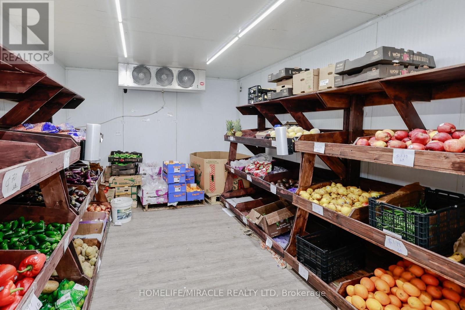 Photo 15 of 318 Queenston Road, Hamilton ON