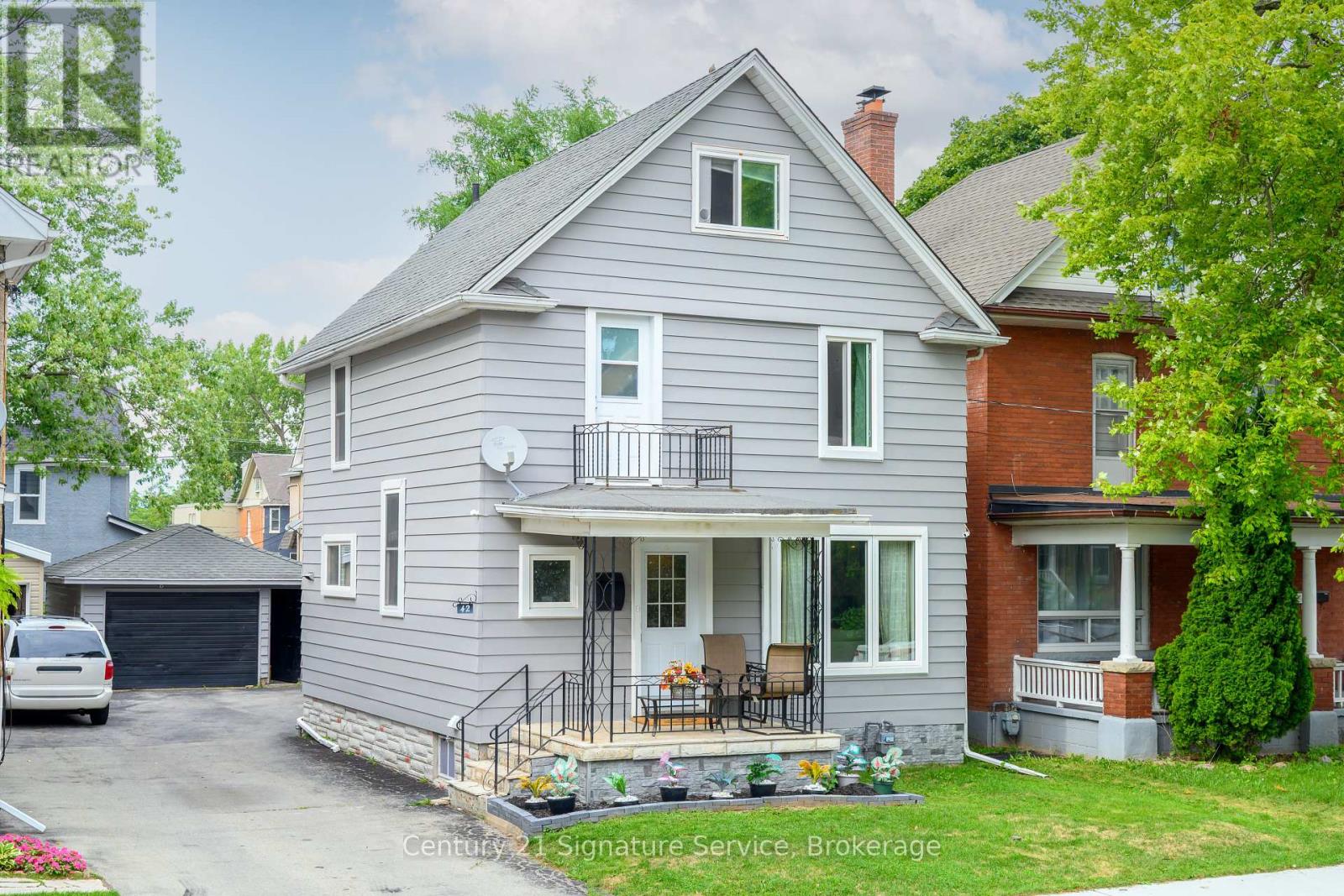 Photo 21 of 42 Grove Street, Welland ON