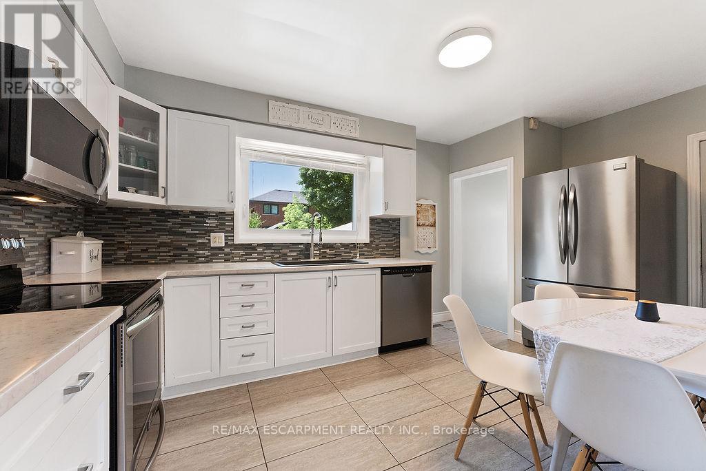 Photo 24 of 172 Annabelle Street, Hamilton ON