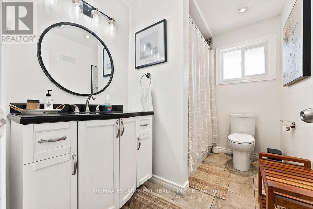 Photo 31 of 172 Annabelle Street, Hamilton ON