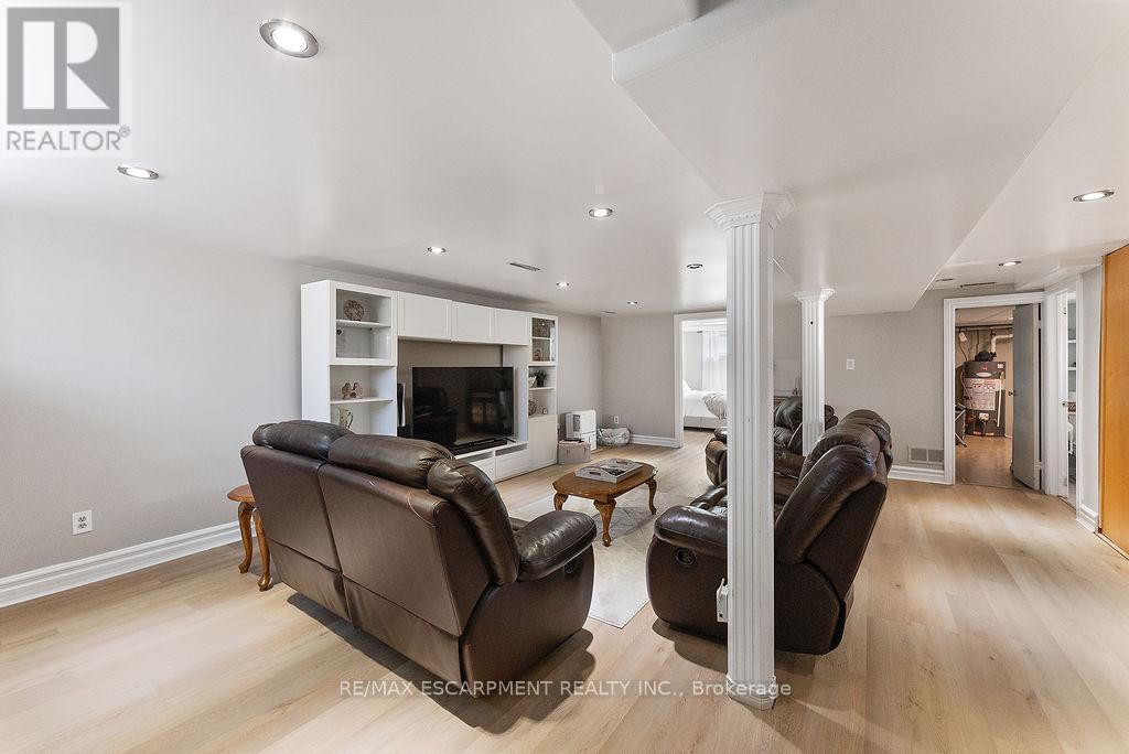 Photo 40 of 172 Annabelle Street, Hamilton ON