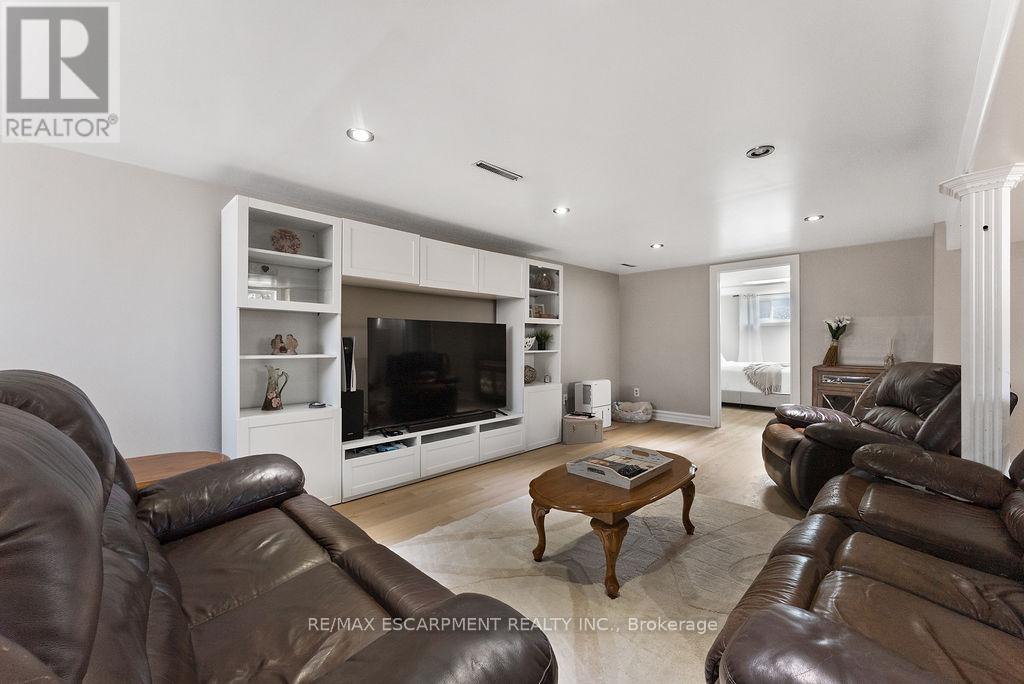 Photo 8 of 172 Annabelle Street, Hamilton ON