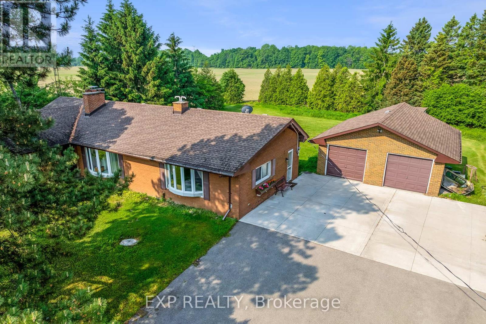 Photo 20 of 858 Trinity S, Hamilton ON
