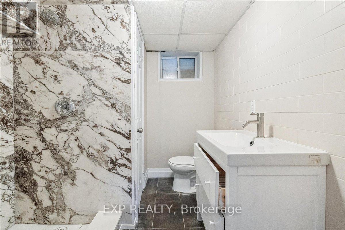 Photo 25 of 858 Trinity S, Hamilton ON