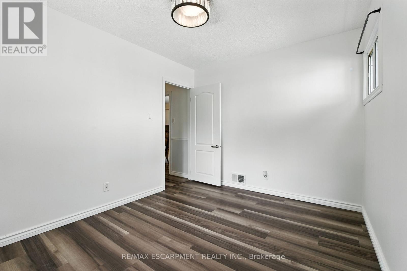 Photo 22 of 172 Adair Avenue N, Hamilton ON
